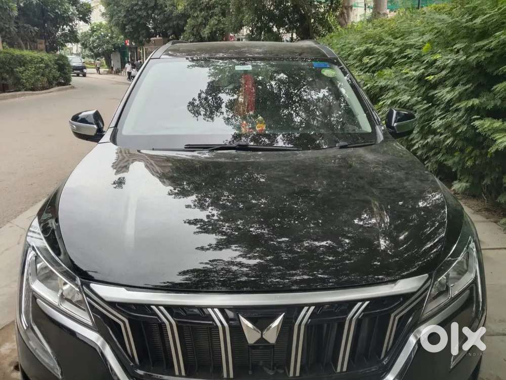 Mahindra Xuv700 7 Seatr  2025 Year