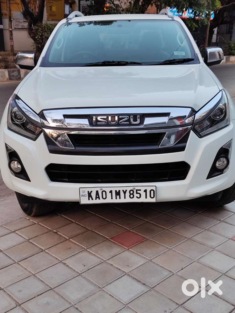 Isuzu D-Max V-Cross Z Prestige, 2023, Diesel - Cars in Jayanagar