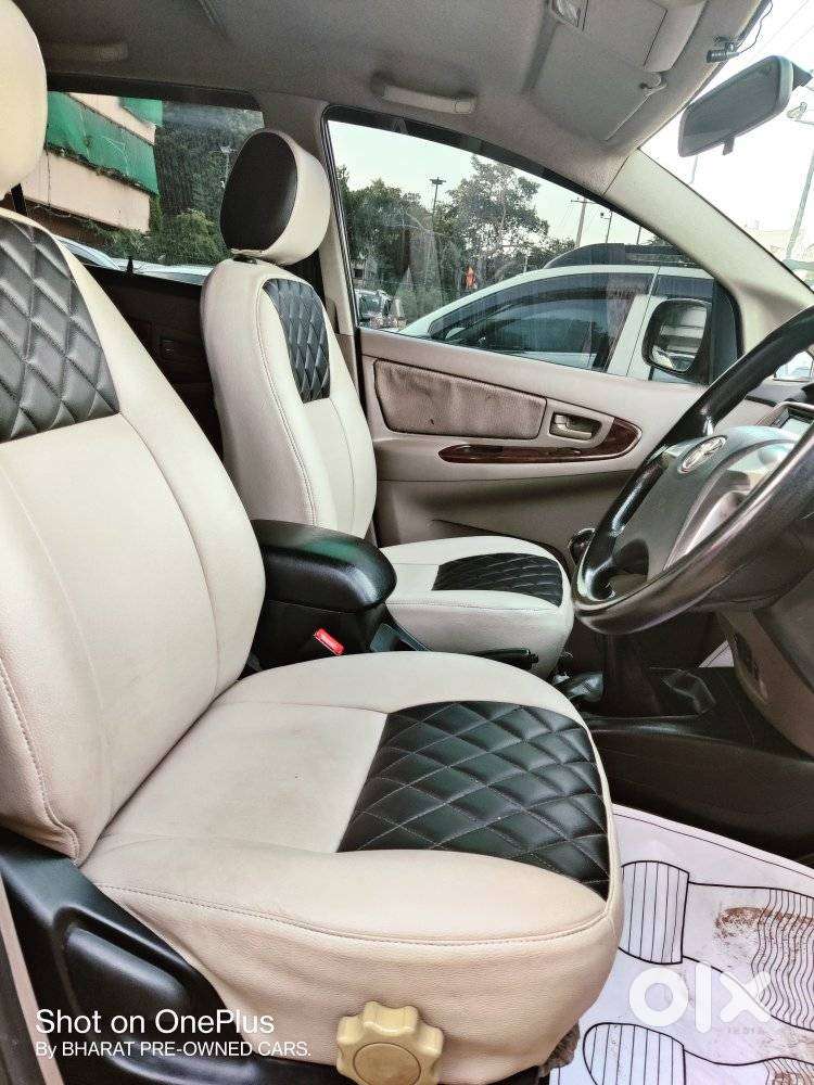 Toyota Innova 2.5 G (diesel) 7 Seater, 2016, Diesel