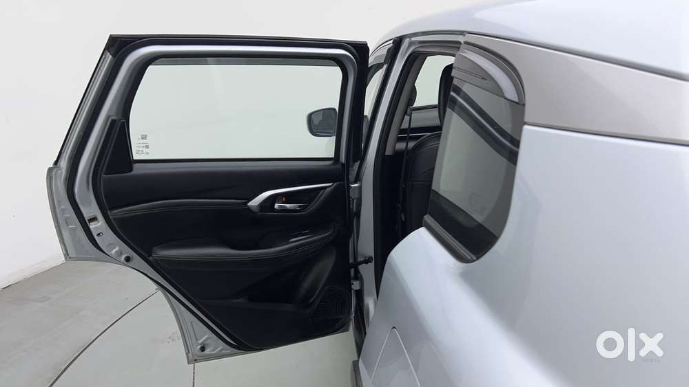 Maruti Suzuki Grand Vitara 1.5 Delta Smart Hybrid At, 2024, Petrol
