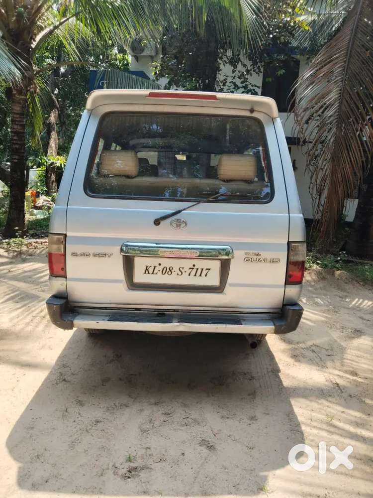 Well-maintained Toyota Qualis 2001 Diesel For Sale