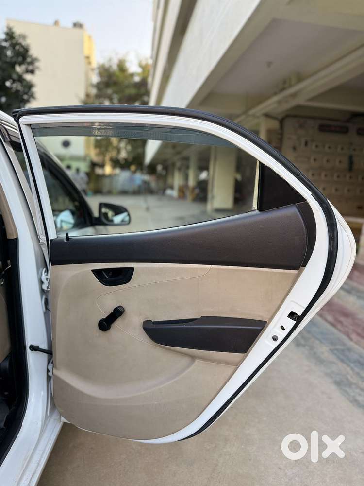 Hyundai Eon Era +, 2017, Petrol