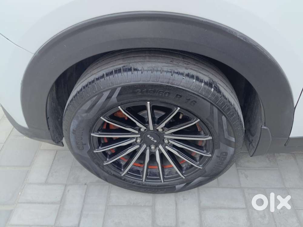 Kia Carens 1.5 Prestige Plus 7 Str Imt, 2024, Petrol