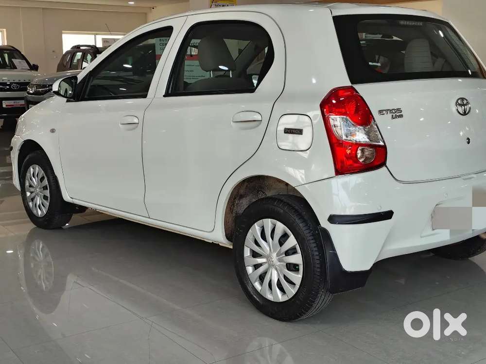 Toyota Etios Liva 2015
