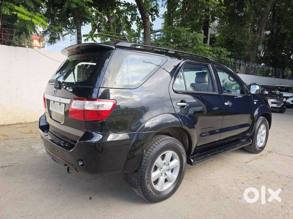 Toyota Fortuner 3.0 4x4 Manual, 2011, Diesel