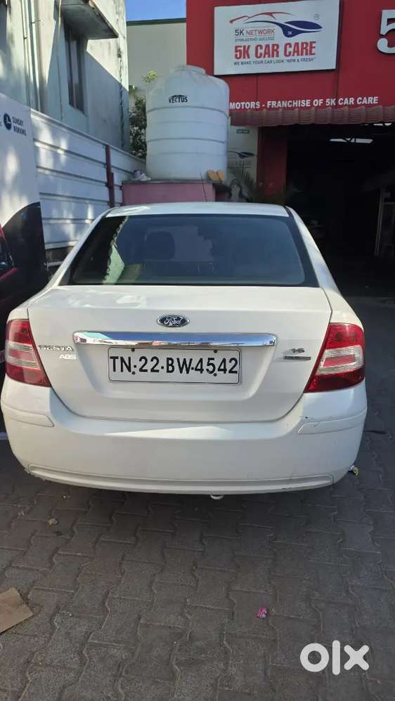 Ford Fiesta 2008 Petrol Pearl White