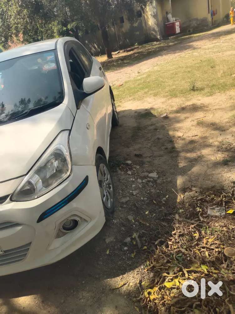 Hyundai Xcent Base 2016 Model
