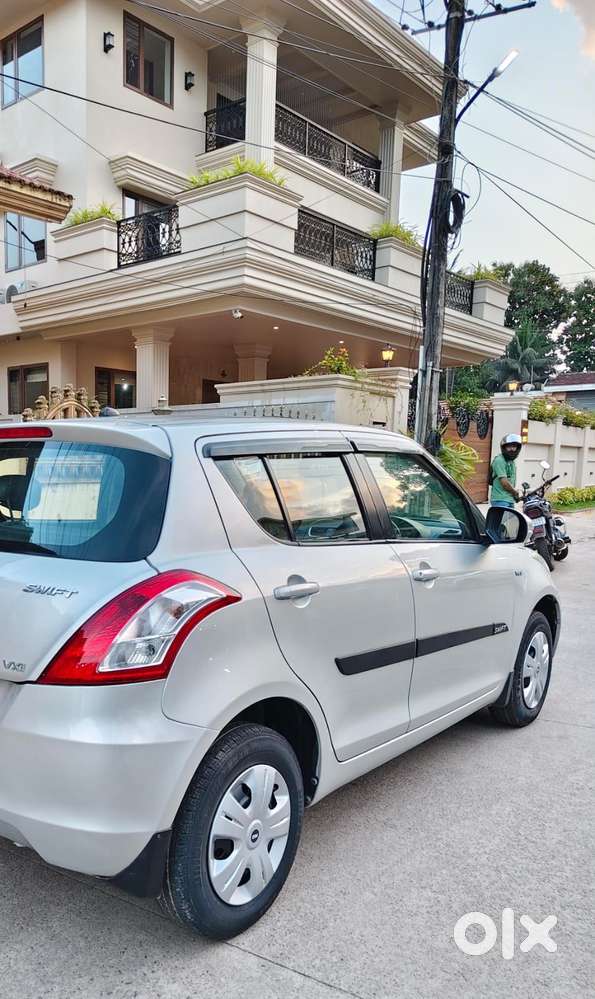 Maruti Suzuki Swift Vxi Optional, 2015, Petrol