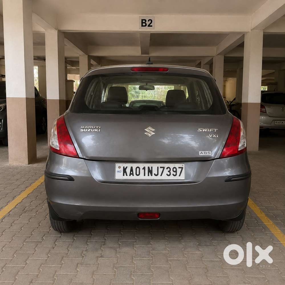 Maruti Suzuki Swift Vxi Optional, 2015, Petrol