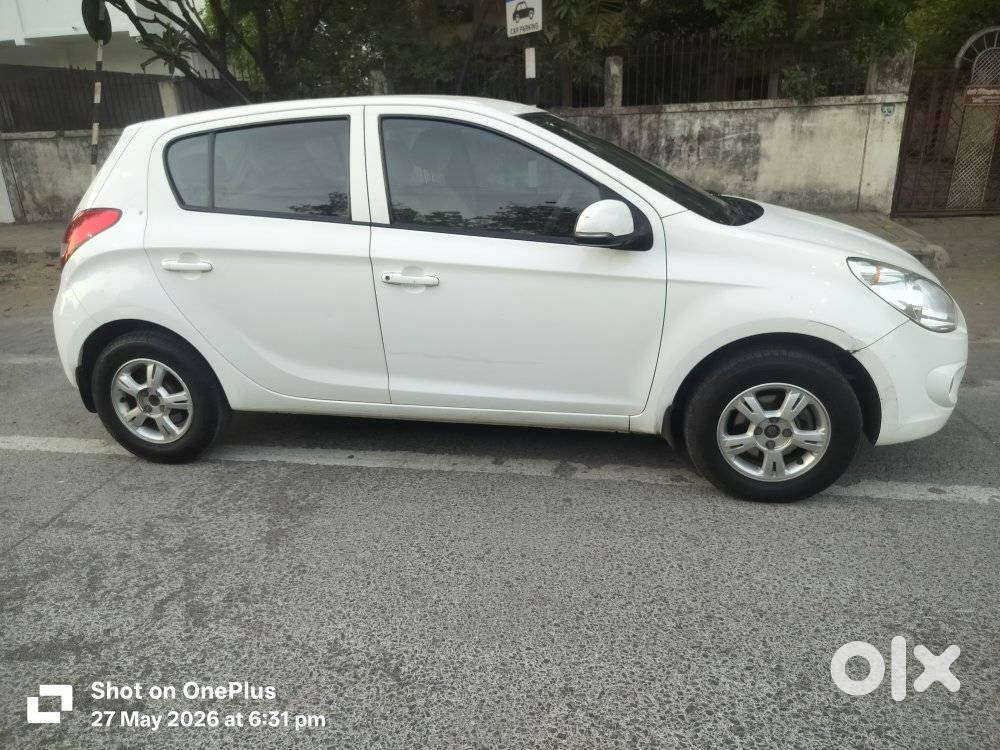 Hyundai I20 Asta 1.4 Crdi With Avn 6 Speed, 2011, Diesel