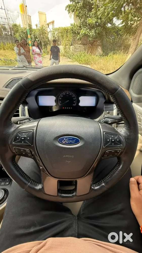 Ford Endeavour Titanium Plus 2016