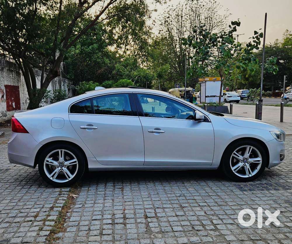 Volvo S60 D5 Inscription, 2016, Petrol