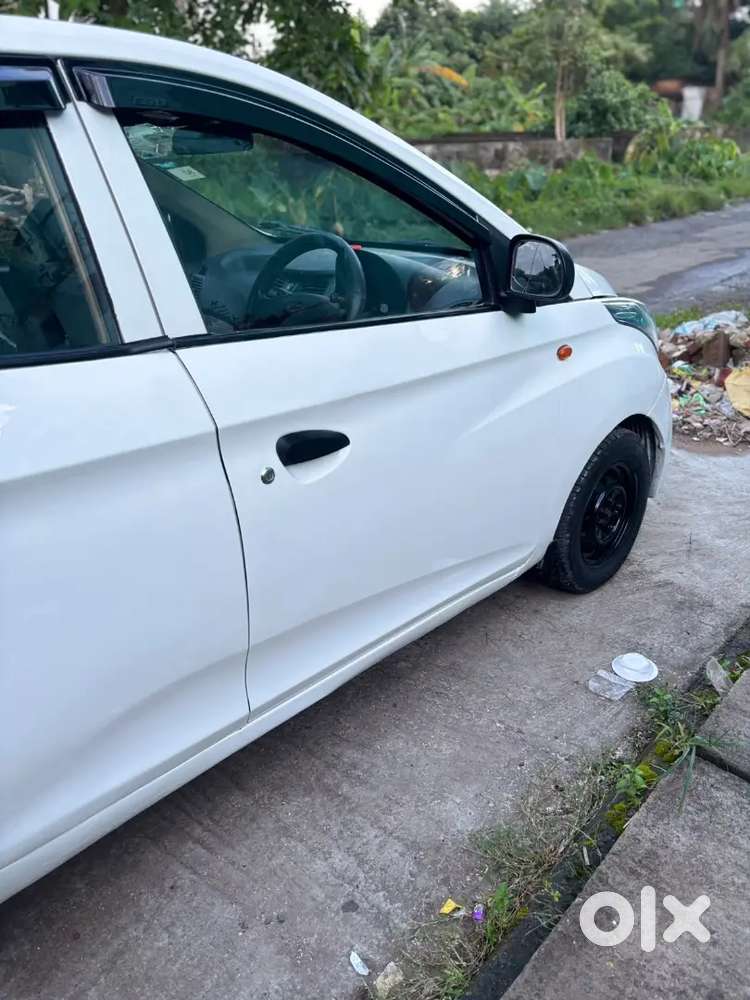 Hyundai Eon 2017 Car
