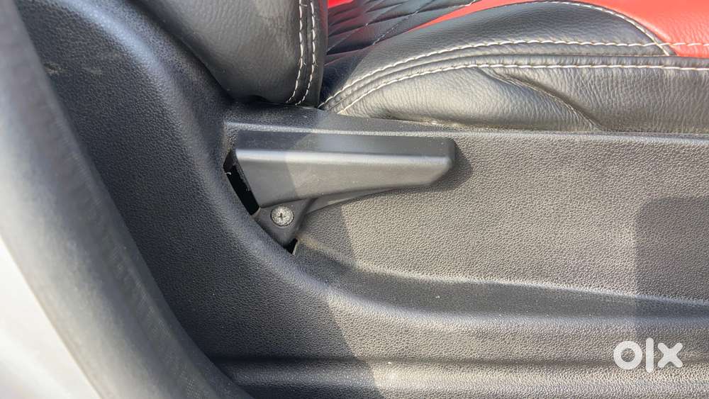 Tata Tiago Xe, 2019, Petrol