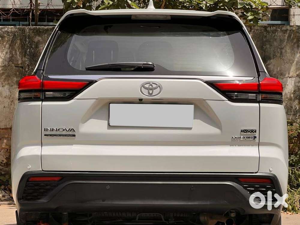 Toyota Innova Hycross 2.0 Vx Hybrid 7 Str, 2023, Petrol