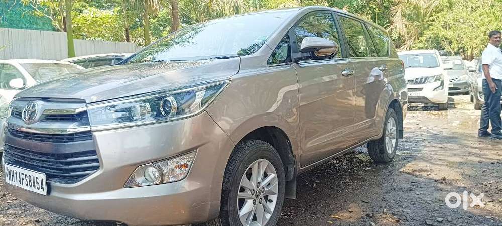 Toyota Innova Crysta 2.4 V, 2016, Diesel