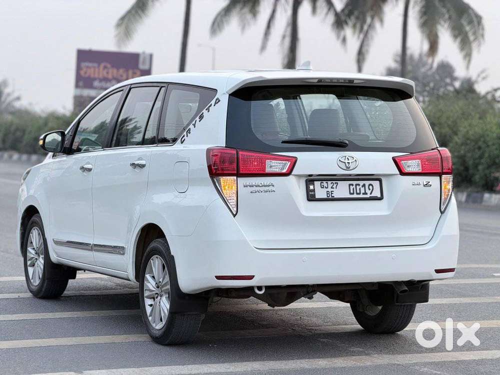 Toyota Innova Crysta