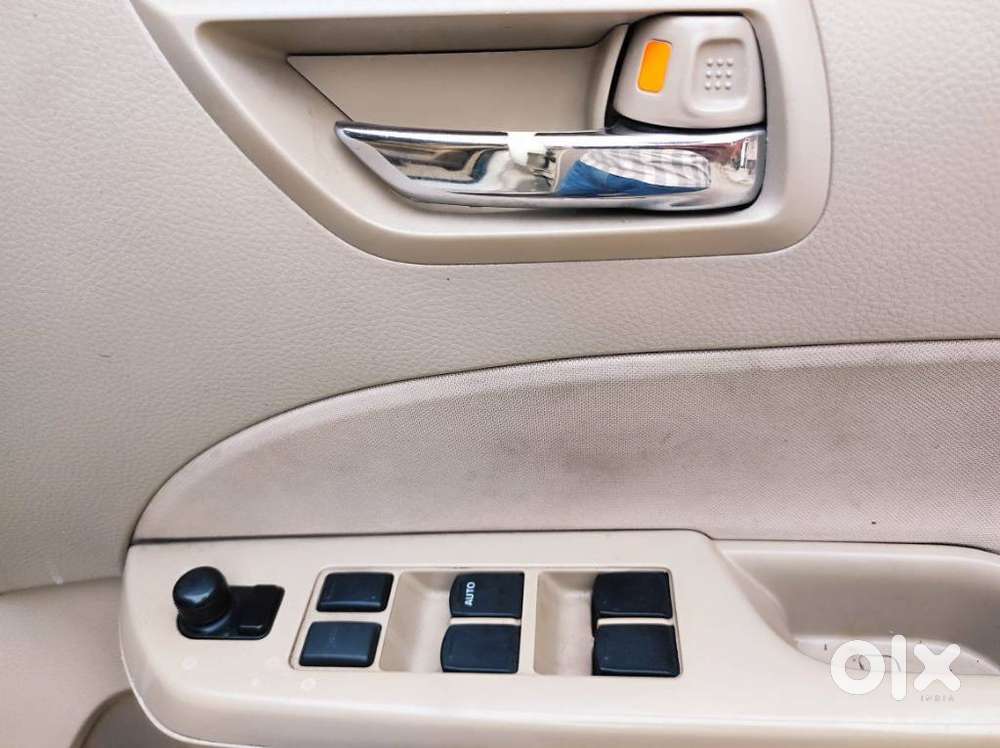 Maruti Suzuki Swift Dzire 1.2 Vxi Bsiv, 2015, Petrol