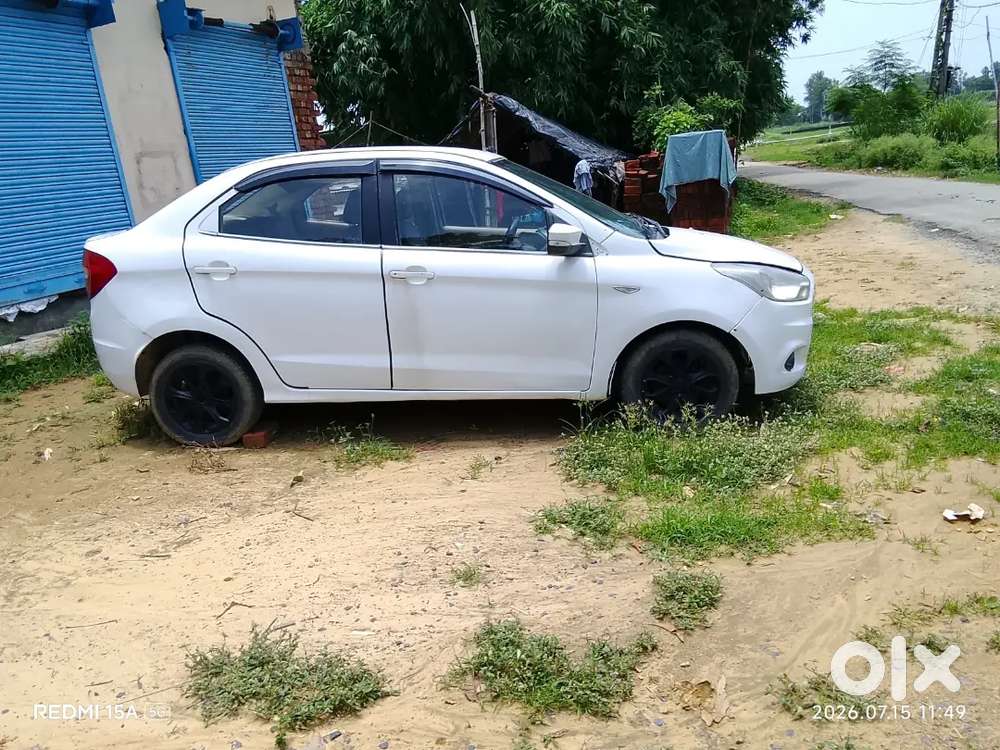 Ford Aspire Titanium Blu 2016