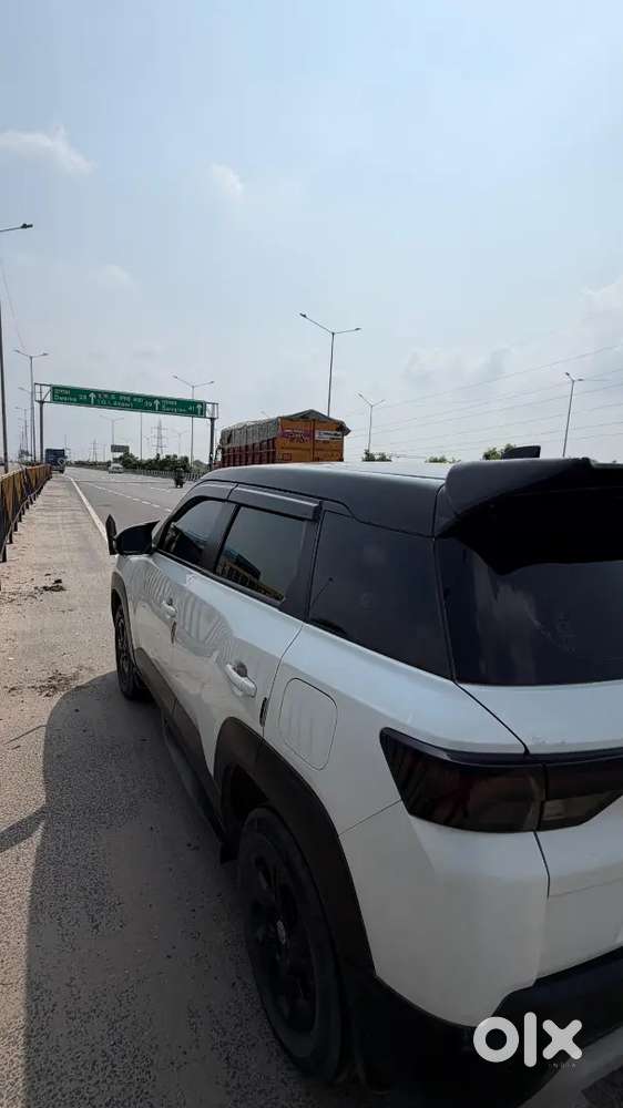 Maruti Brezza Lxi 2023
