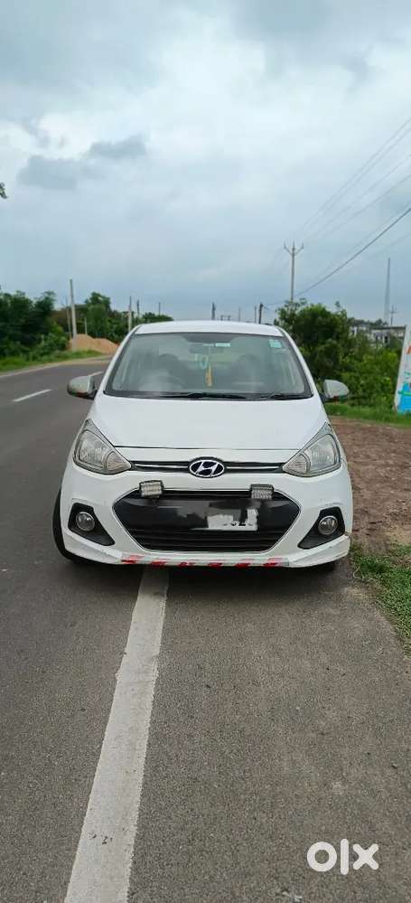 Hyundai Xcent 2016