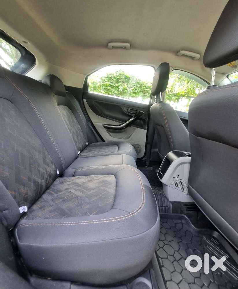 Tata Nexon Kraz Plus Amt, 2019, Petrol