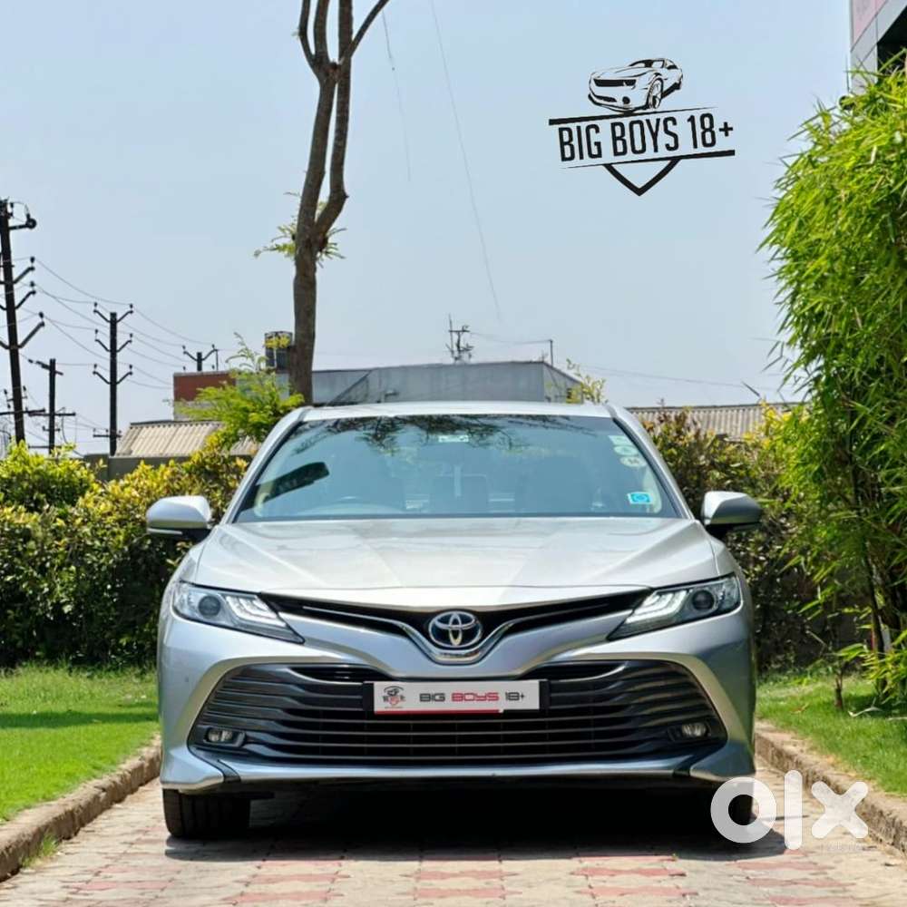 Toyota Camry Hybrid, 2020, Cng & Hybrids