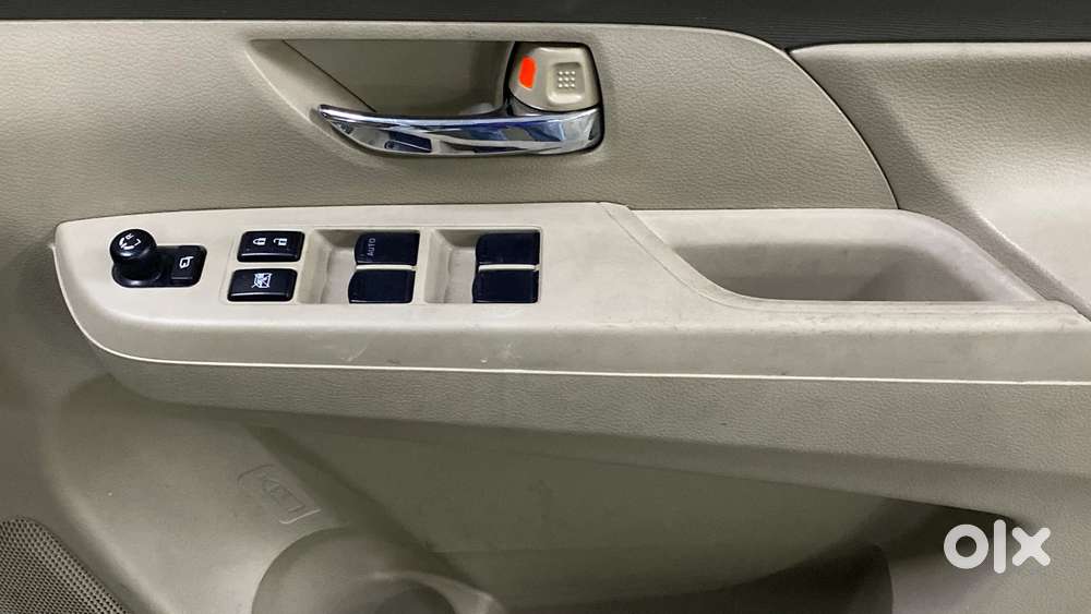 Maruti Suzuki Ertiga 2022-2023  Vxi, 2023, Petrol