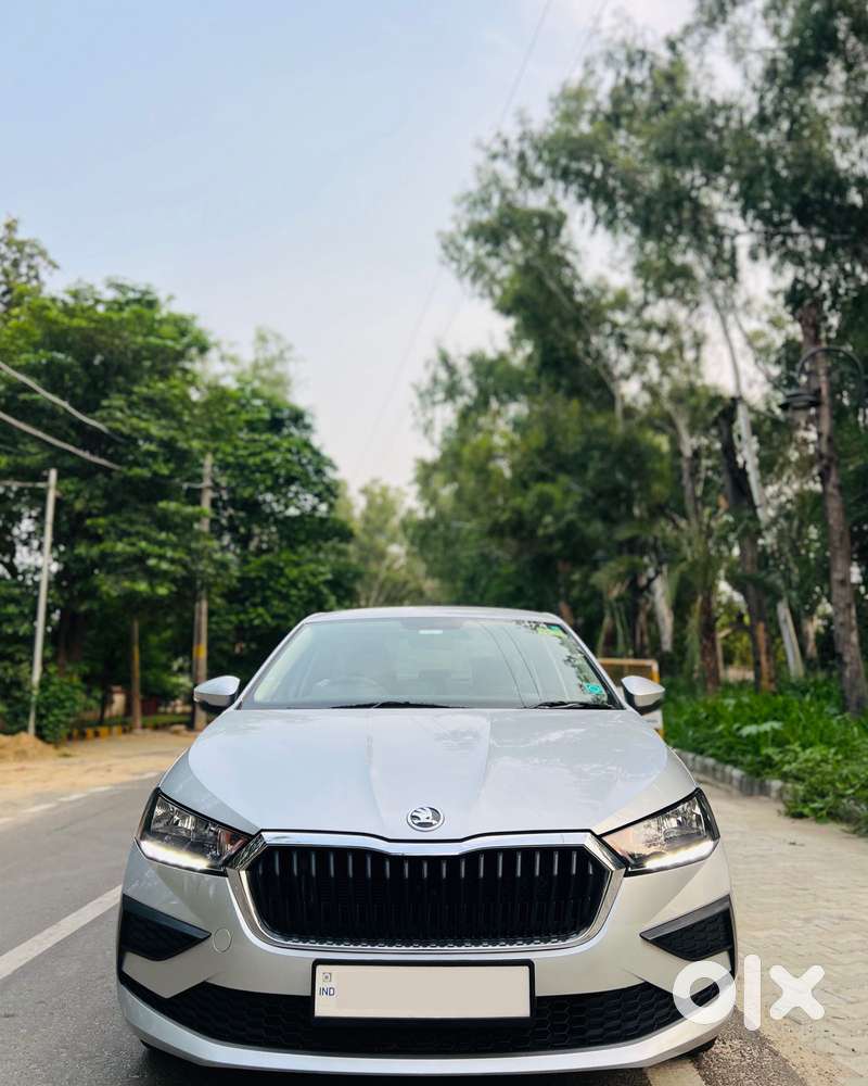 Skoda Slavia 1.0 Ambition Tsi, 2022, Petrol