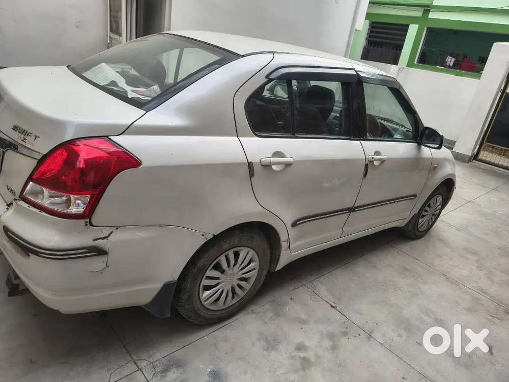 Maruti Suzuki Swift Dzire 2011 Petrol Well Maintained, Complete Paper