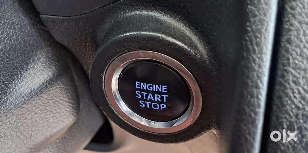 Toyota Innova Crysta 2.4 V, 2016, Diesel