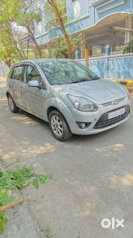 Ford Figo 2012-2015 Petrol Titanium, 2012, Petrol