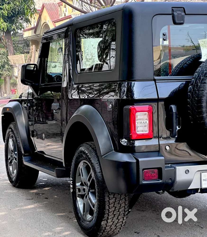 Thar 4*4 Mt Black