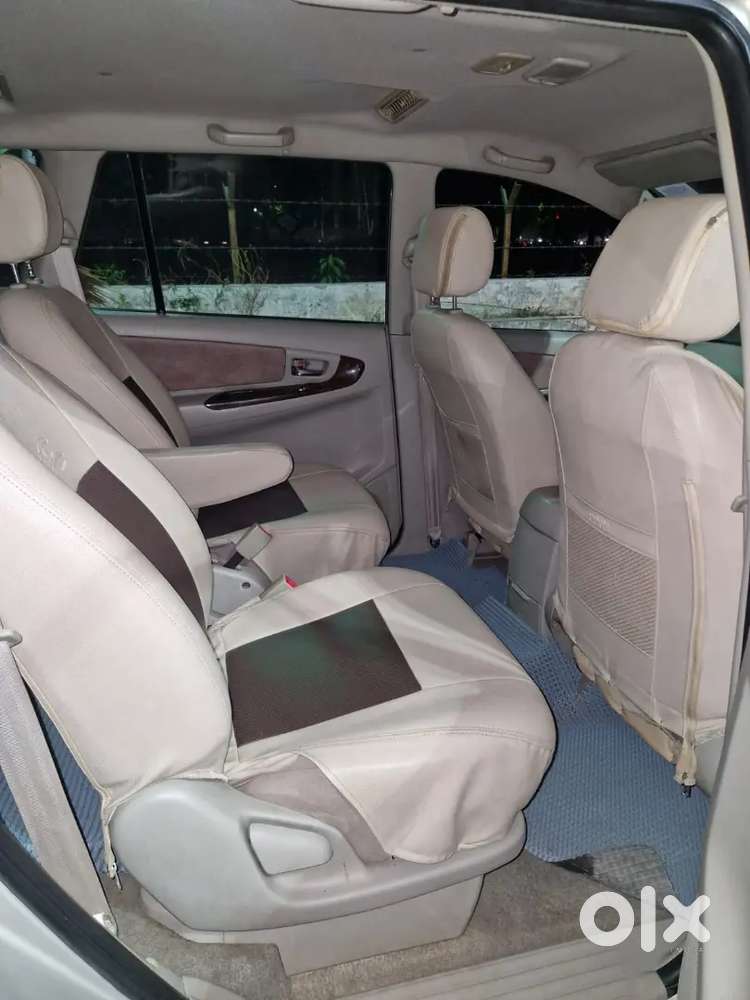 Innova 2014 V, 1st Owner, 106000km, Mp Number Well Maints