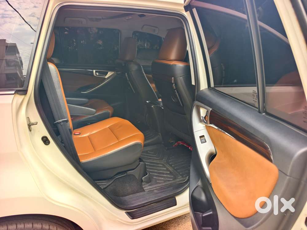 Toyota Innova Crysta 2.8z Automatic, 2018, Diesel