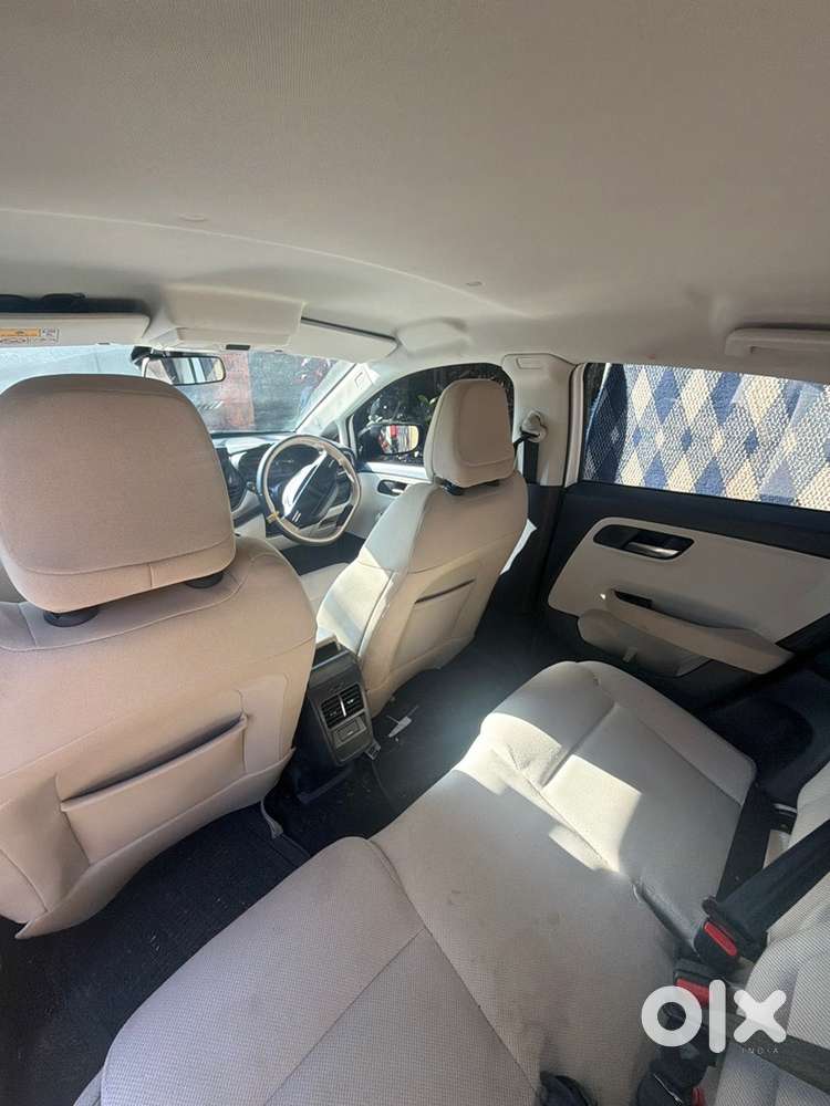 Tata Altroz Petrol Manual 2025 Variant