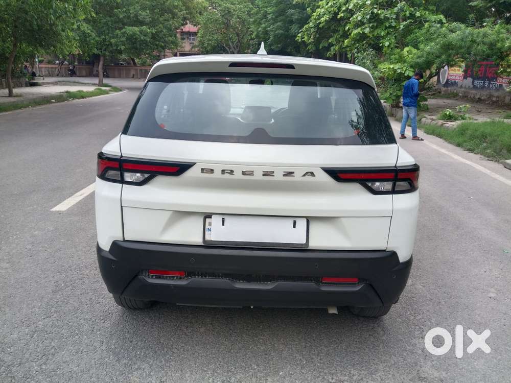 Maruti Suzuki Brezza 1.5 Vxi Cng, 2024, Cng & Hybrids