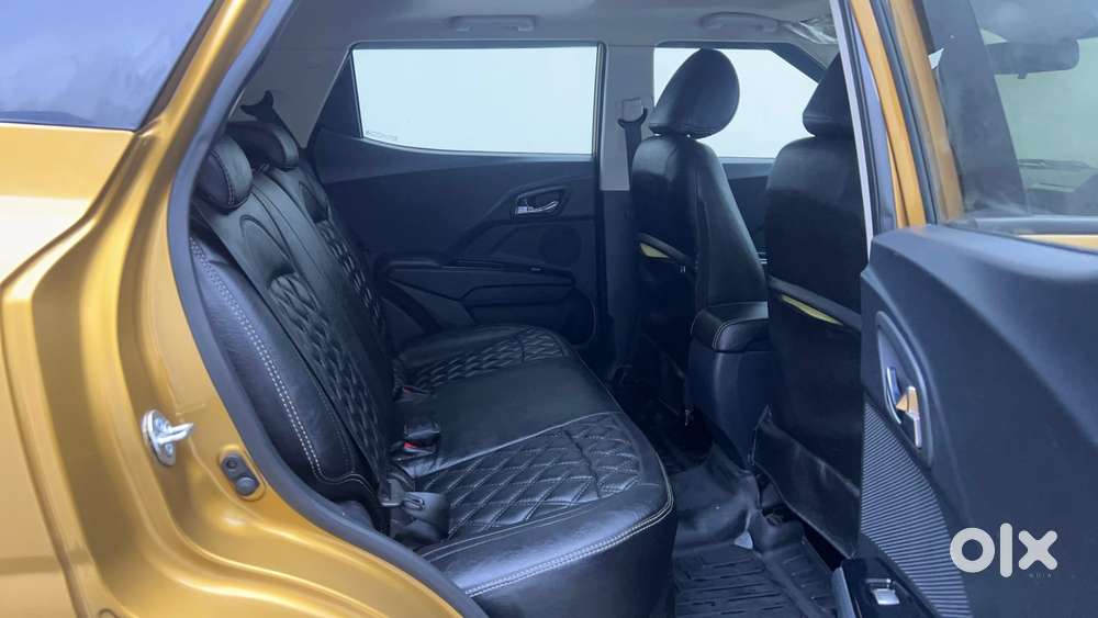 Mahindra Xuv300 W8 Amt Optional Diesel, 2023, Petrol