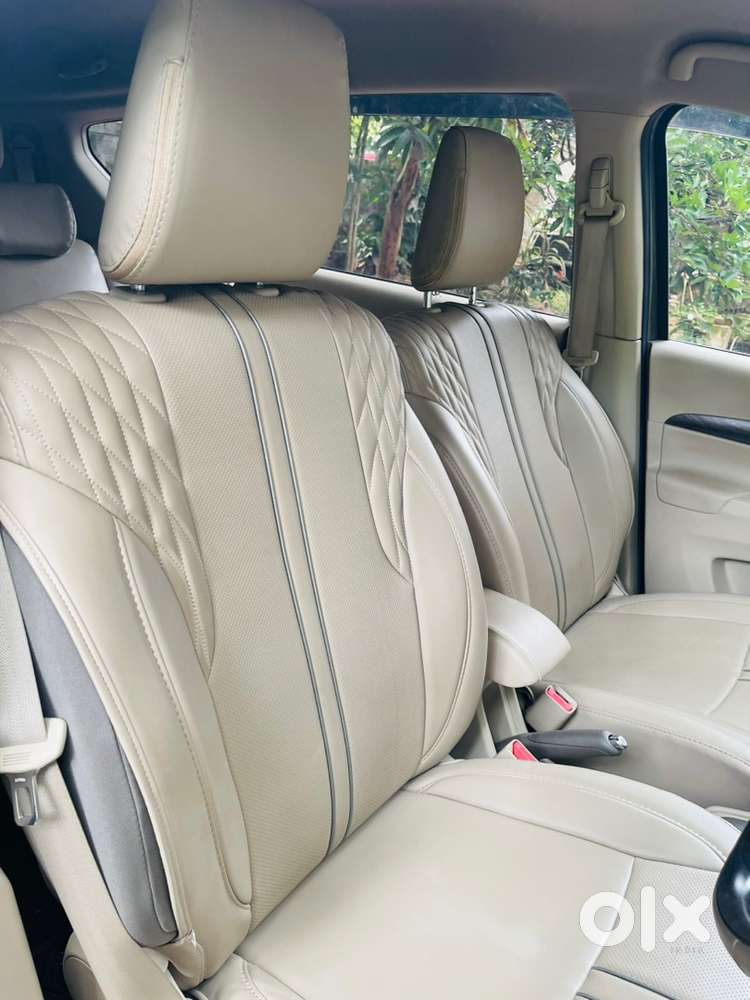 Maruti Suzuki Ertiga Zxi +at 2025