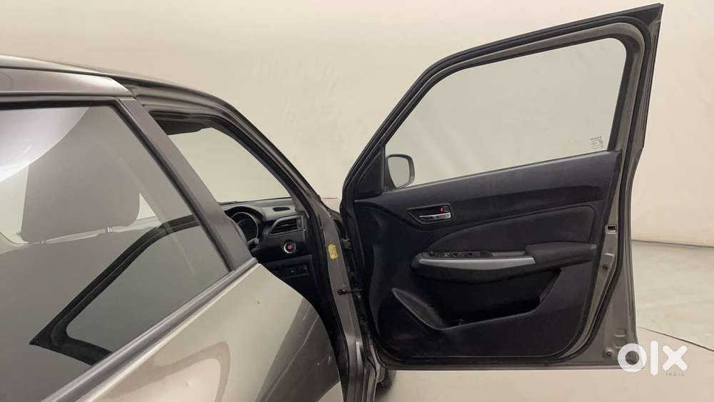 Maruti Suzuki Swift Amt Zxi, 2018, Petrol