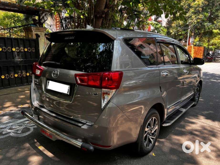 Toyota Innova Crysta 2.4 V 7 Str, 2023, Diesel
