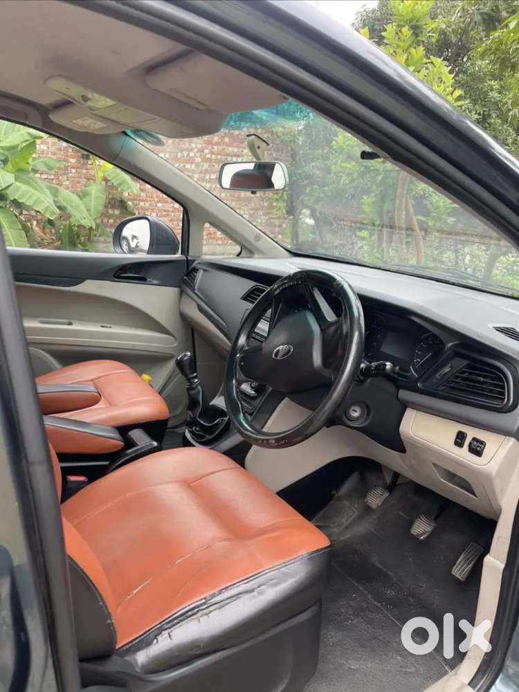 Mahindra Marazo
