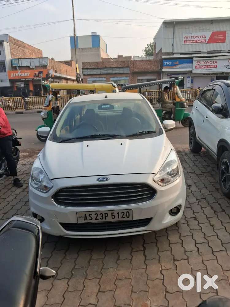 Ford Aspire Titanium Blu 2016