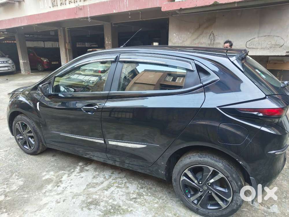 Tata Altroz Iturbo Xz+ Dark Edition
