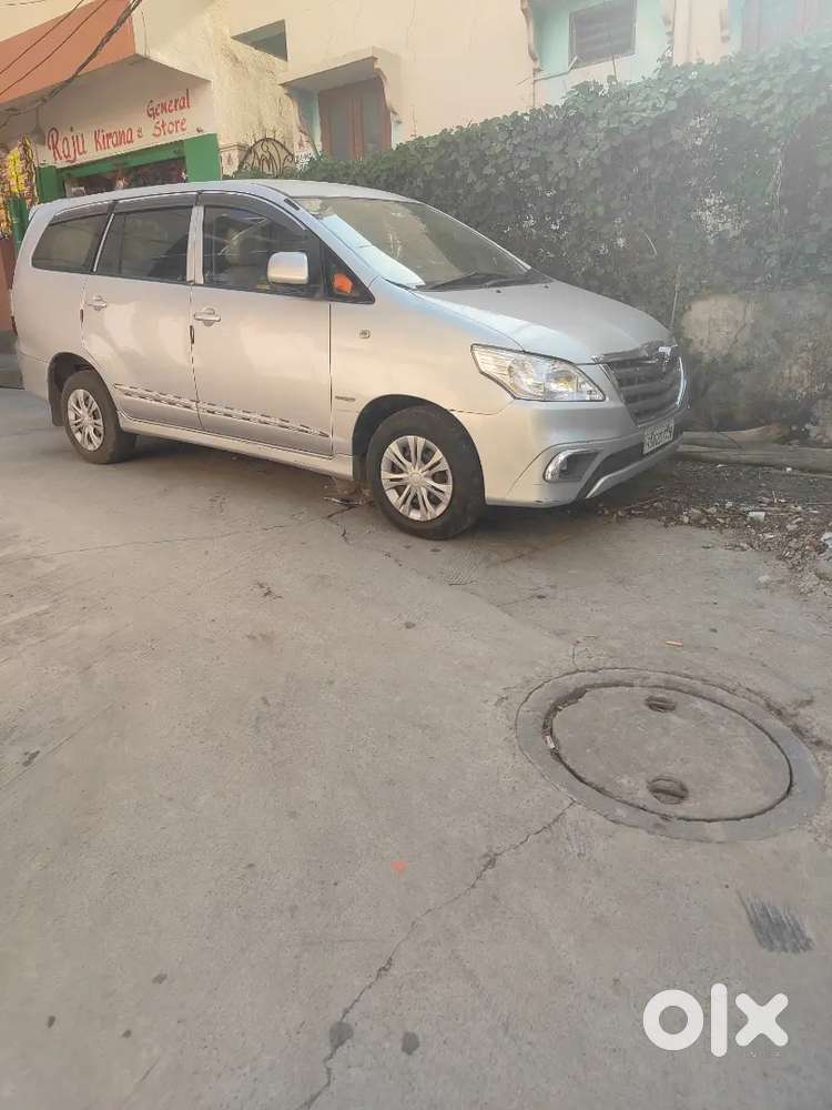 Toyota Innova 2014 Diesel 260000 Km Driven