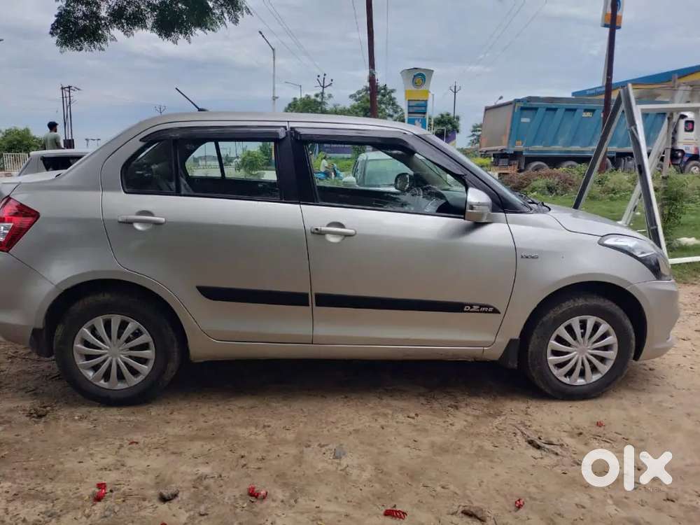 Maruti Suzuki Swift 2017 Good Condition 4 Tayre New