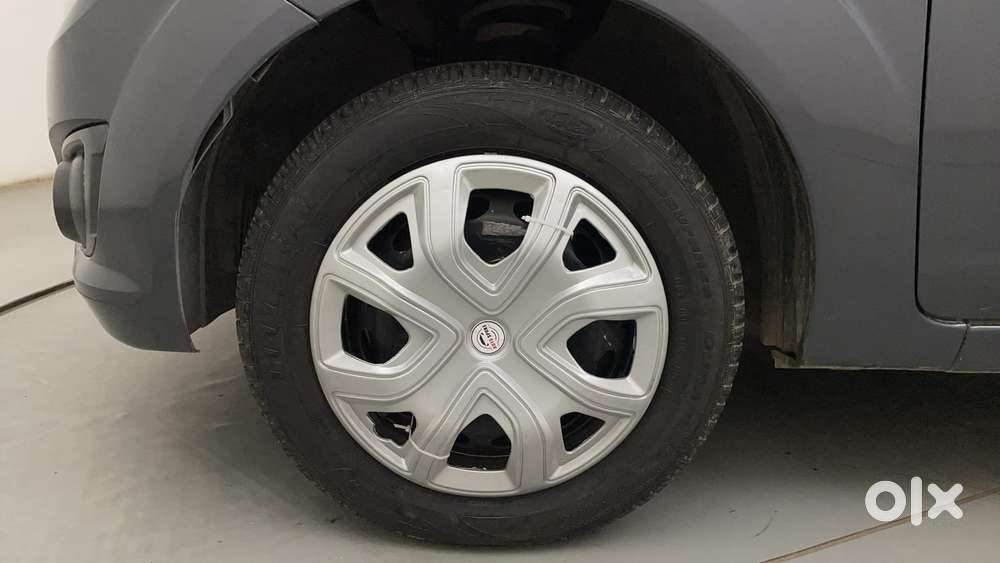 Ford Figo 2010-2012 Petrol Exi, 2015, Petrol