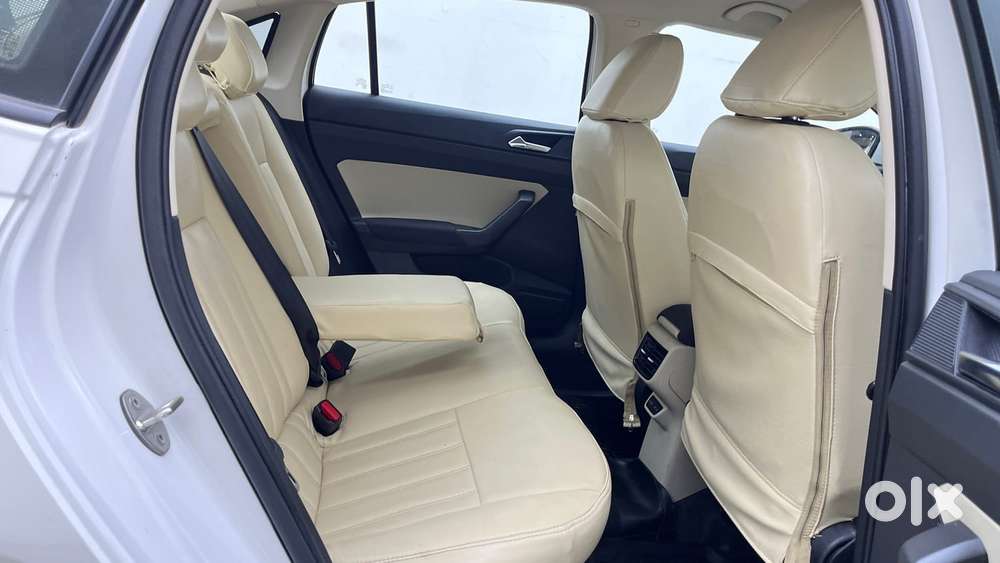 Skoda Slavia Ambition 1.0l Tsi At, 2022, Petrol