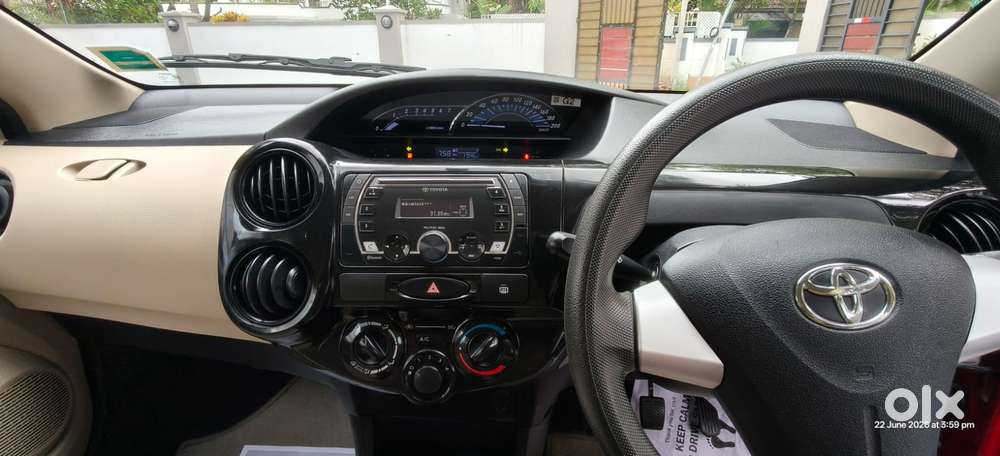 Toyota Etios Liva V Limited, 2019, Petrol