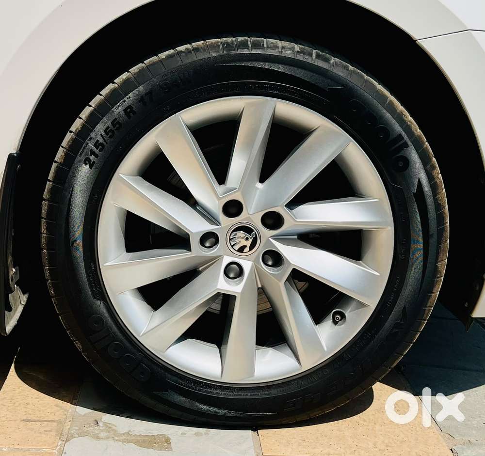 Skoda Superb 2.0 L&k Tsi At, 2019, Petrol